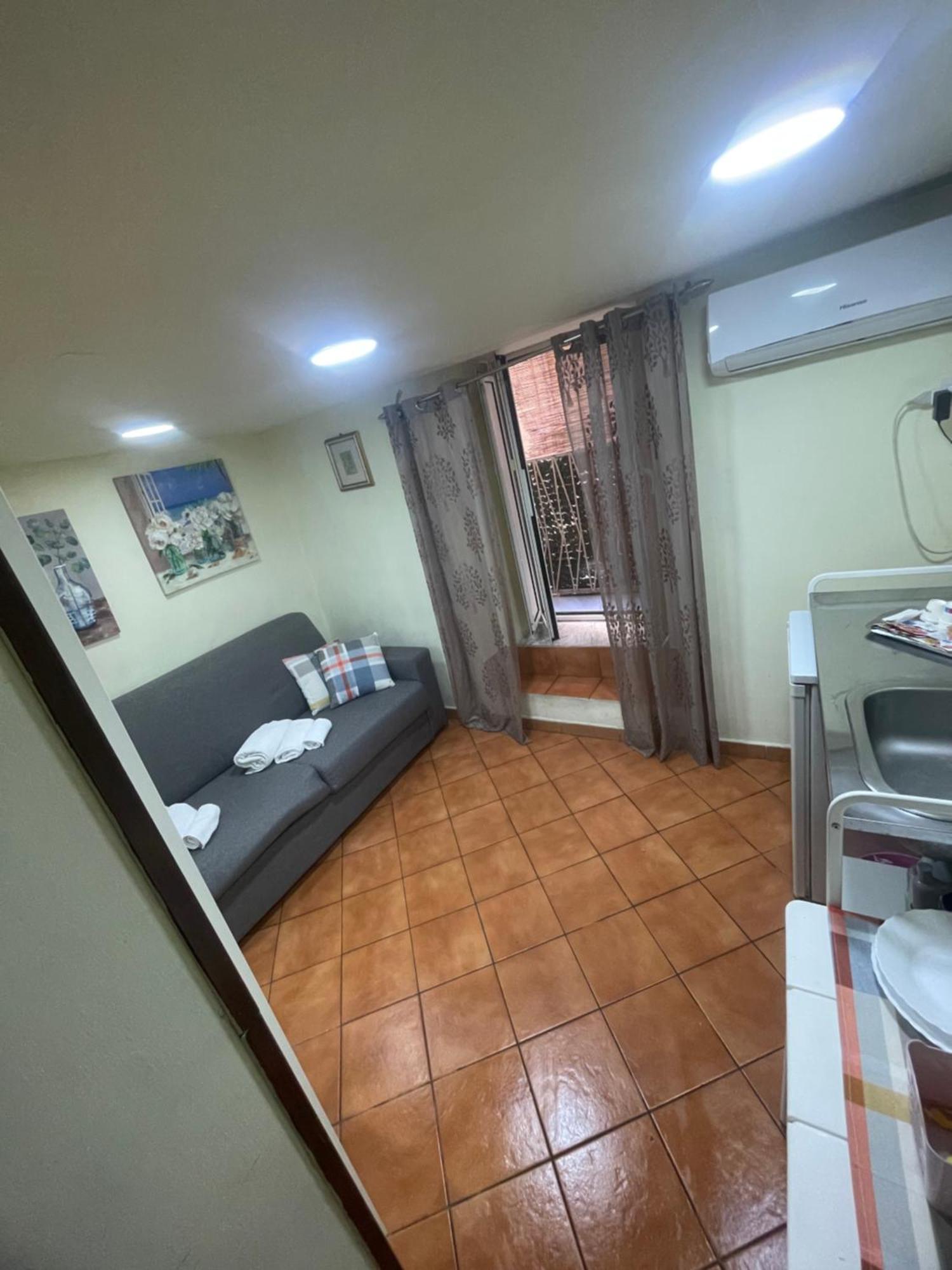 Centro Storico Casa Mari' Apartment เนเปิลส์ ภายนอก รูปภาพ
