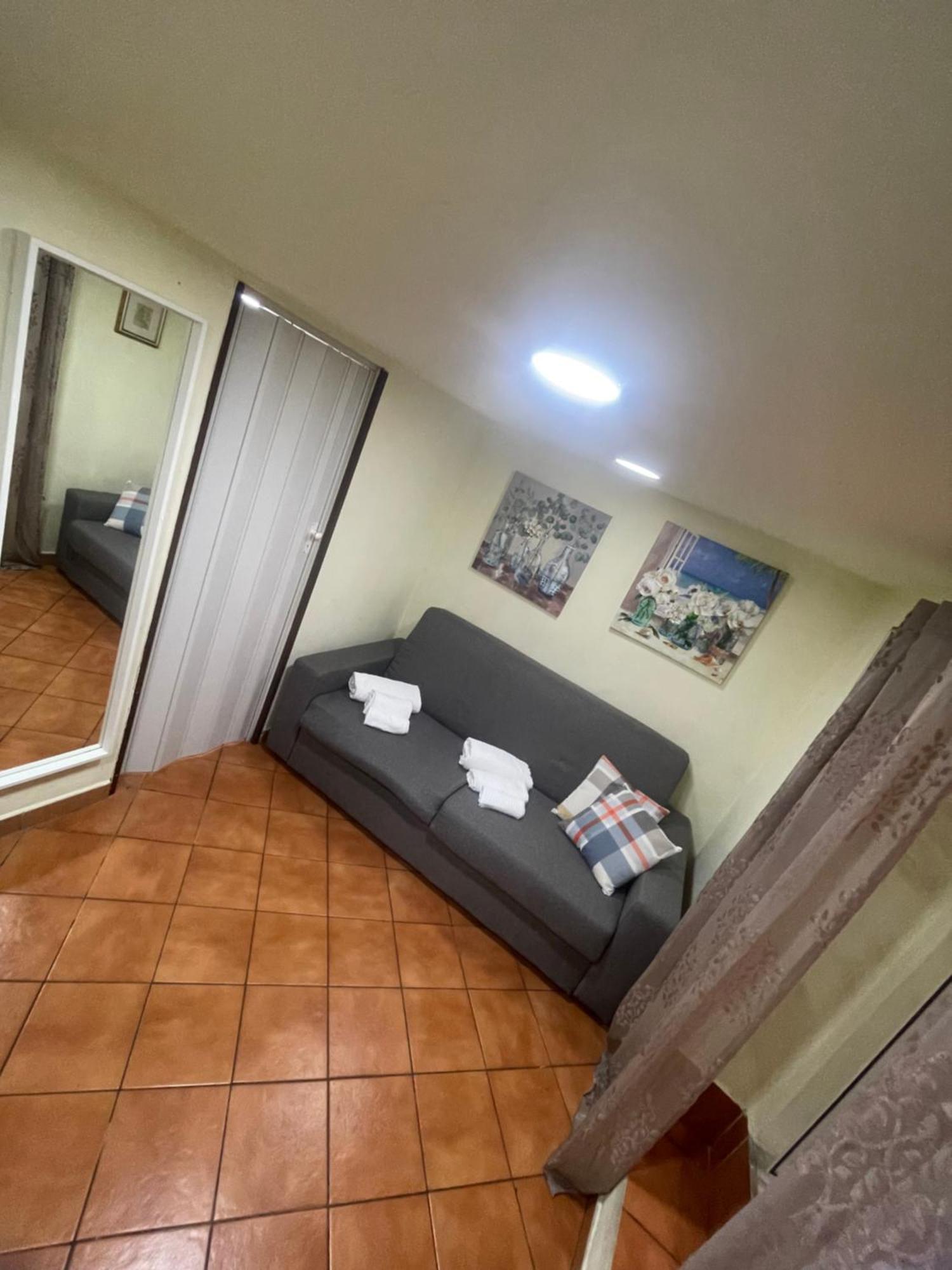 Centro Storico Casa Mari' Apartment เนเปิลส์ ภายนอก รูปภาพ